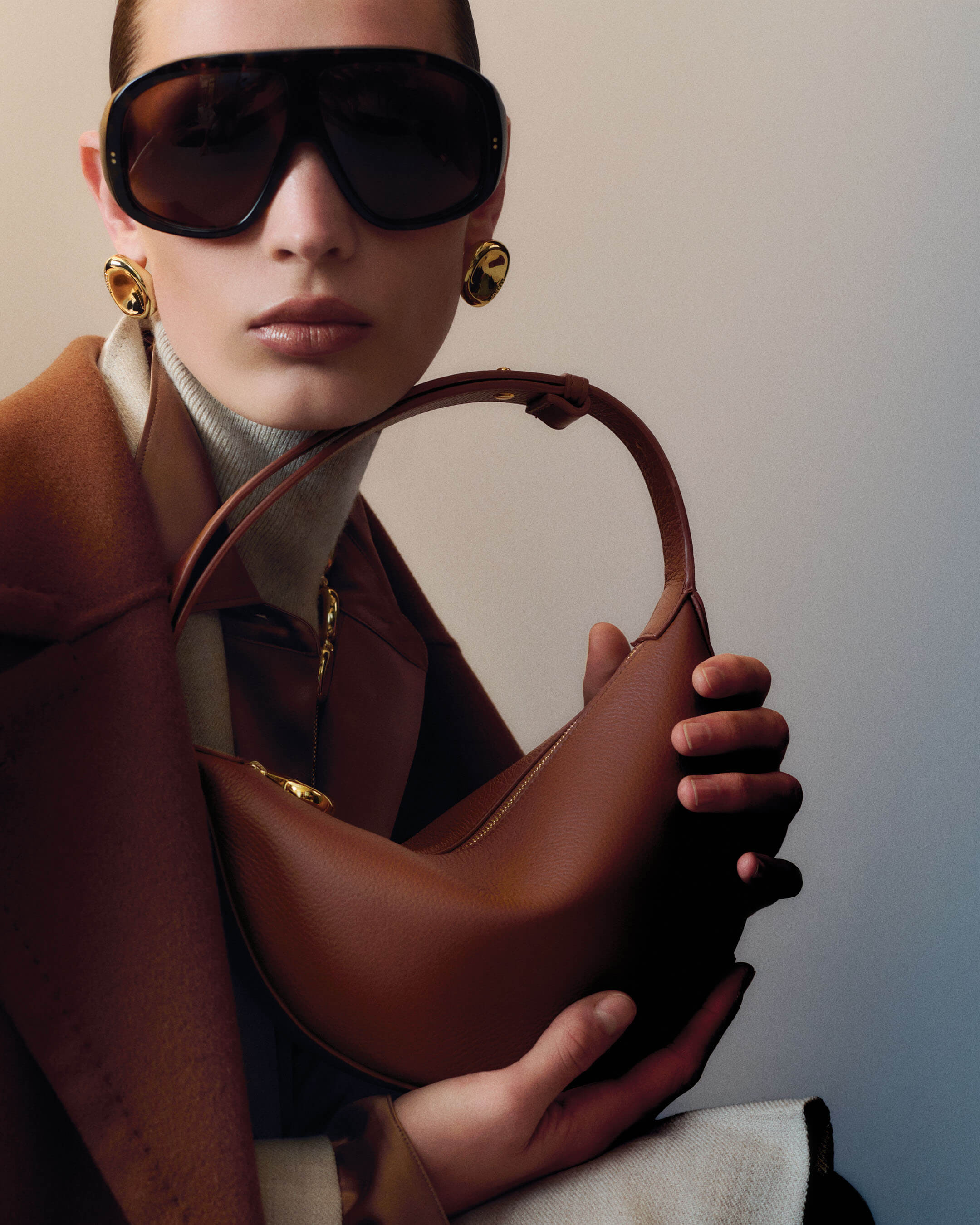 Bean Leather Bag - Image 5