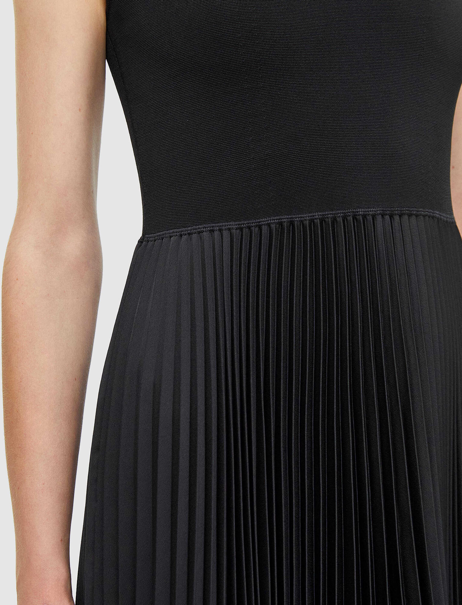 Knit Weave Plissé Dera Dress - Image 5