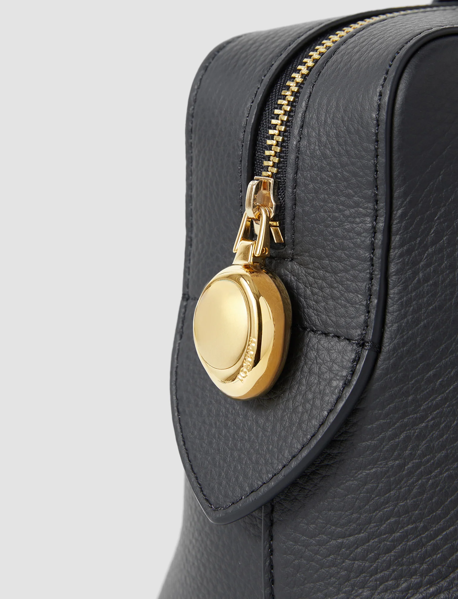 Loaf Leather Bag - Image 4