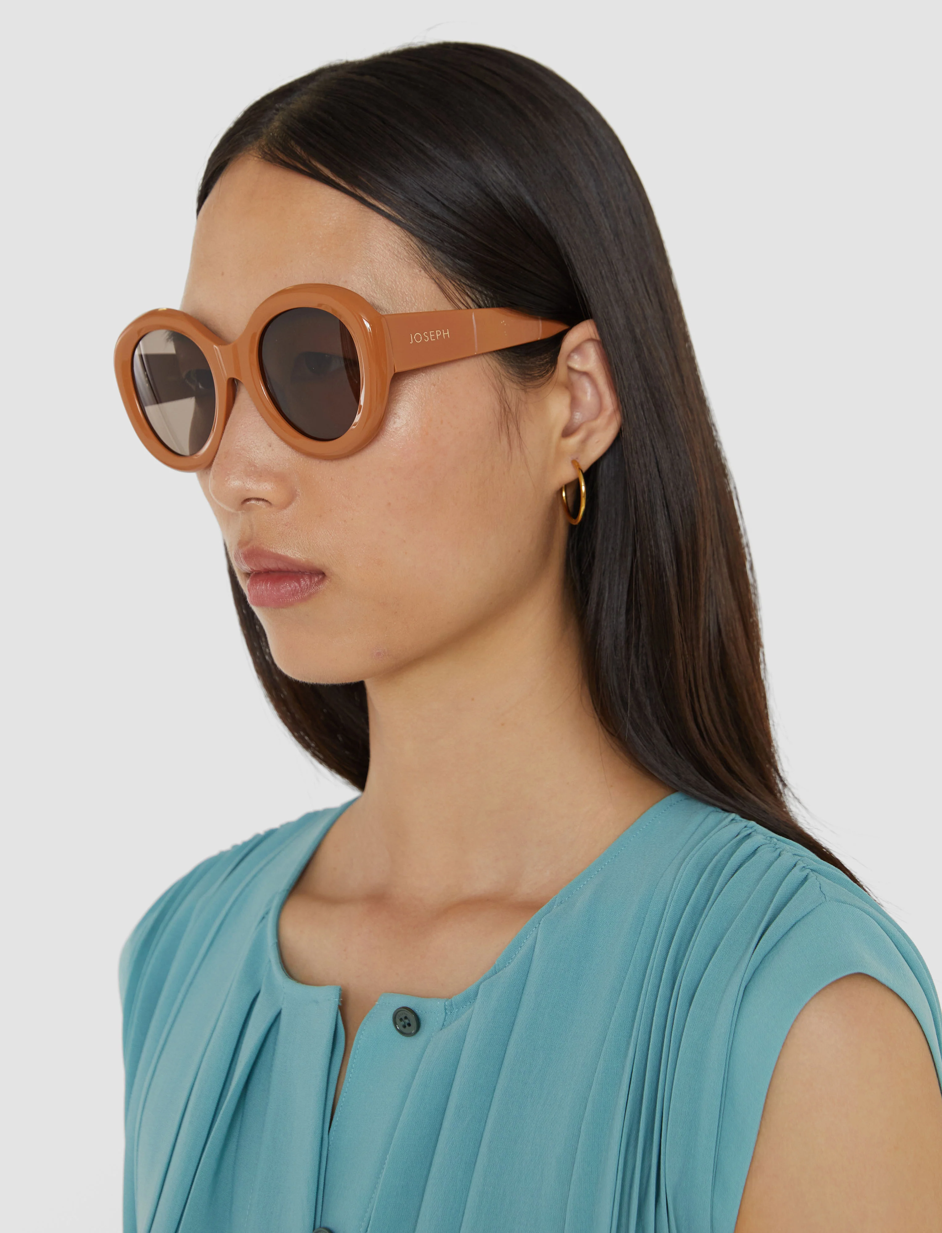 Round Sunglasses - Image 4