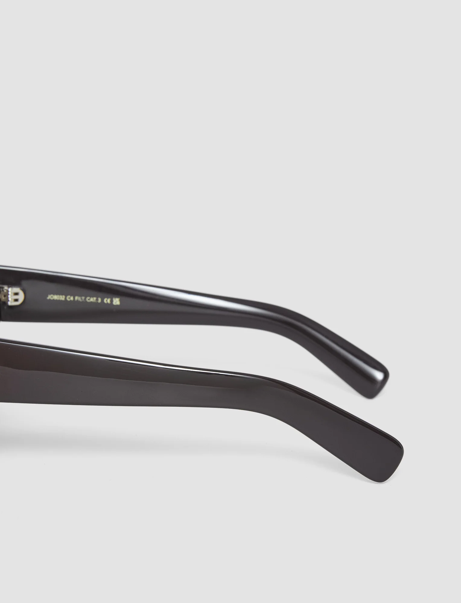 Round Sunglasses - Image 3